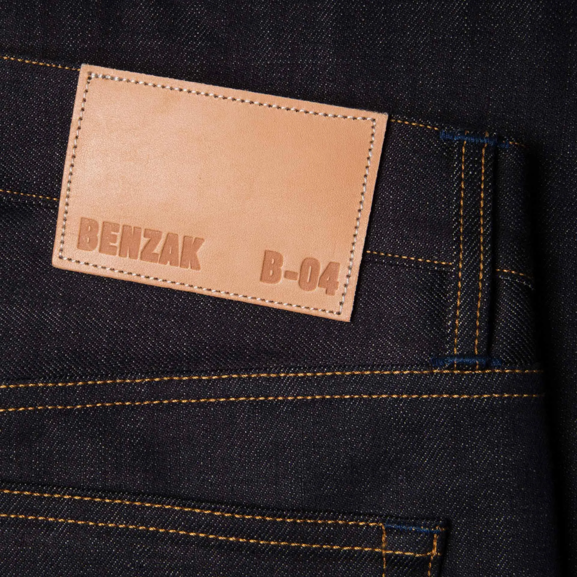 B-04 RELAXED TAPERED 13 oz. brown cotton selvedge