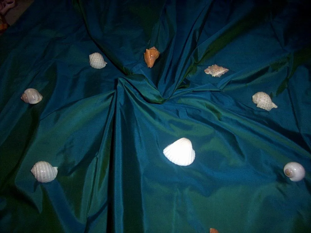 Pure SILK TAFFETA IRIDESCENT BLUE x green Kingfisher color 54" wide TAF38[2]